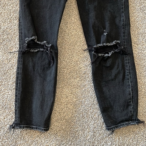 Women’s Black Abercrombie Mom Jeans. Size 28 - Picture 4 of 8